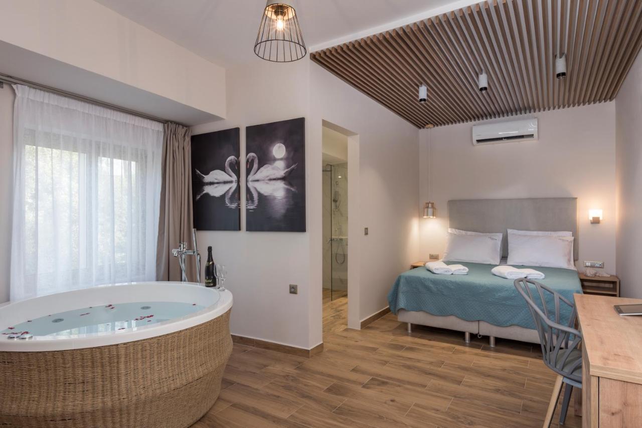 Aequor Luxury &