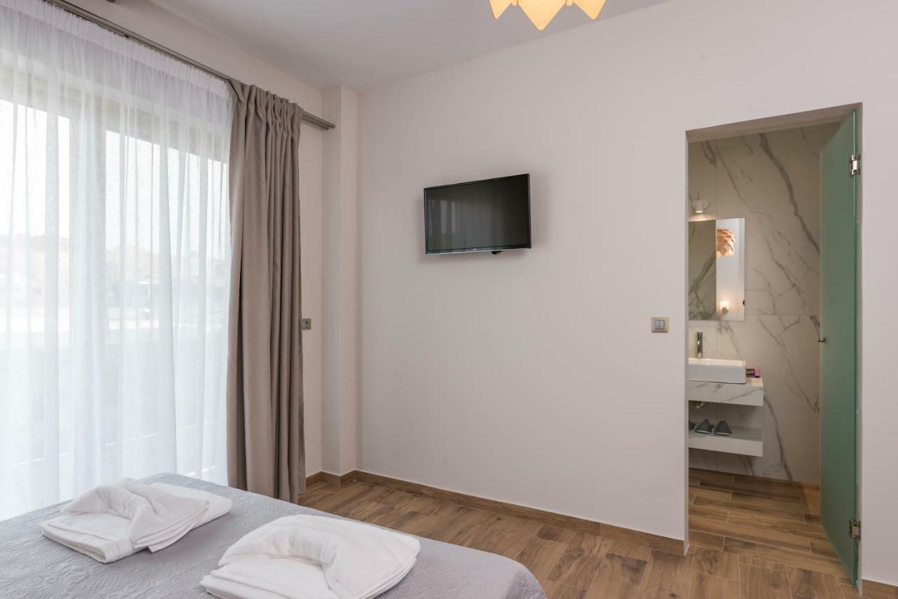 Aequor Luxury &